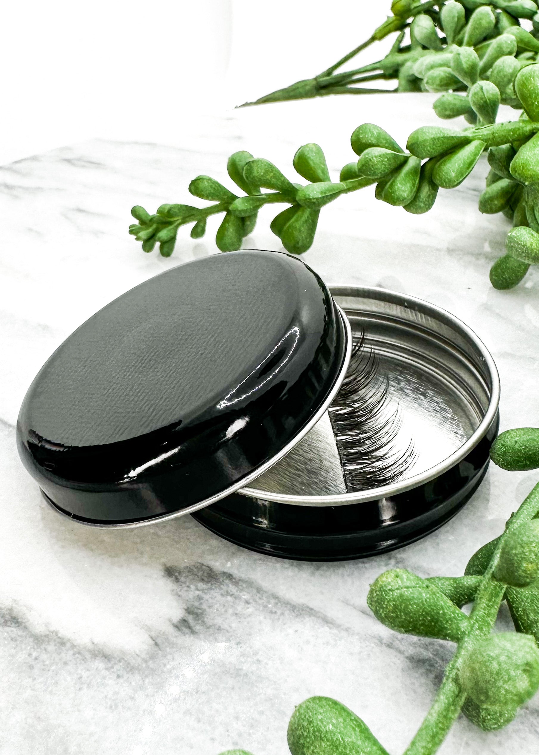 Eyelash Cleaning/Storage Container