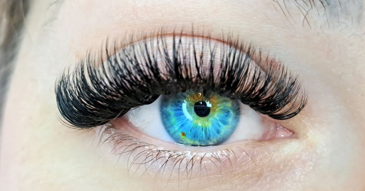 volume lashes